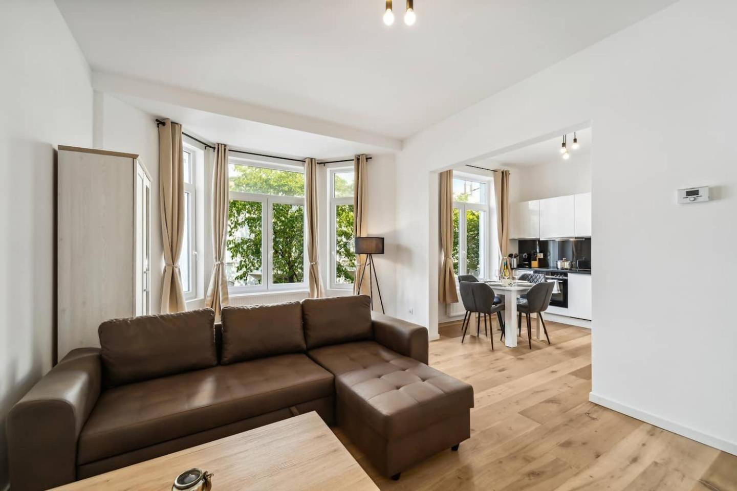 Infinity Stay Ferienapartments Rheinstrasse Wilhelmshaven Luaran gambar