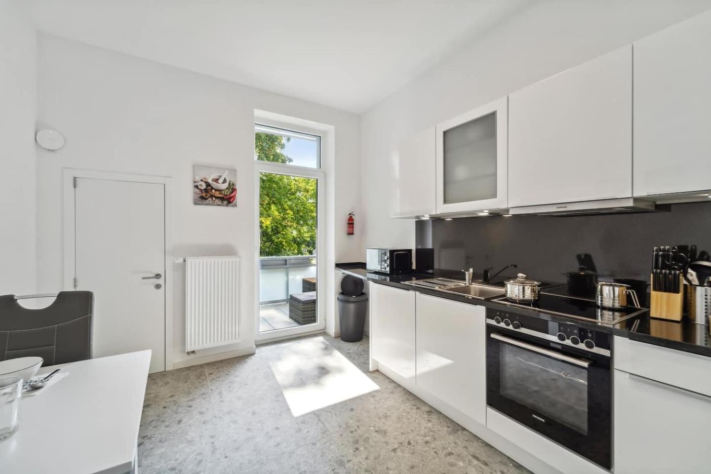 Infinity Stay Ferienapartments Rheinstrasse Wilhelmshaven Luaran gambar